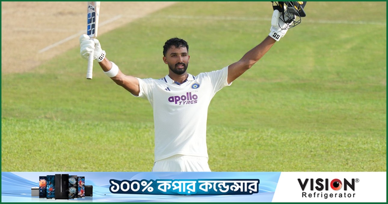 পাড়িক্কালের সেঞ্চুরিতে গলে প্রথম দিন ভারতের দাপট
