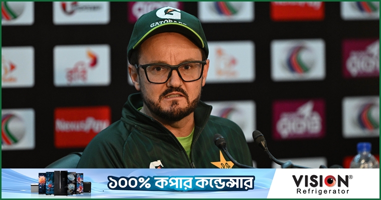 বাবর কেন দলে নেই, যে ব্যাখ্যা দিলেন হেসন