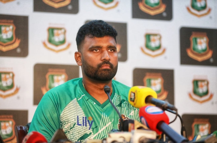 thisara-2