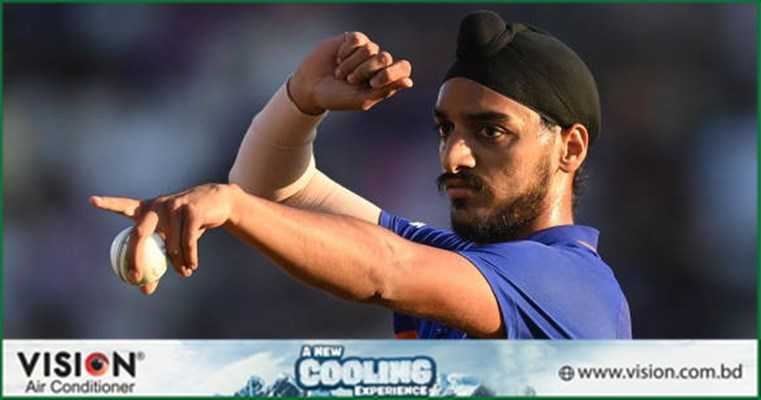 টিম বাসের সামনে আরশদীপকে ডাকা হল 'গাদ্দার'