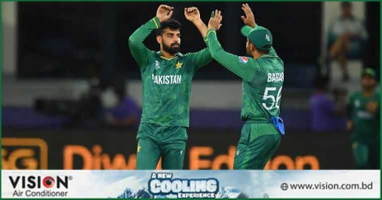 বাবরের নেতৃত্বগুণে মুগ্ধ শাদাব খান